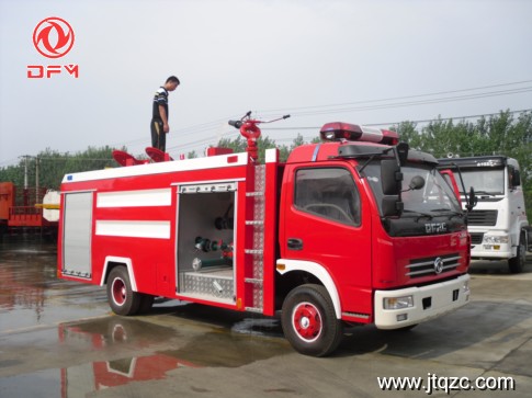 東風(fēng)多利卡水罐消防車(chē)
