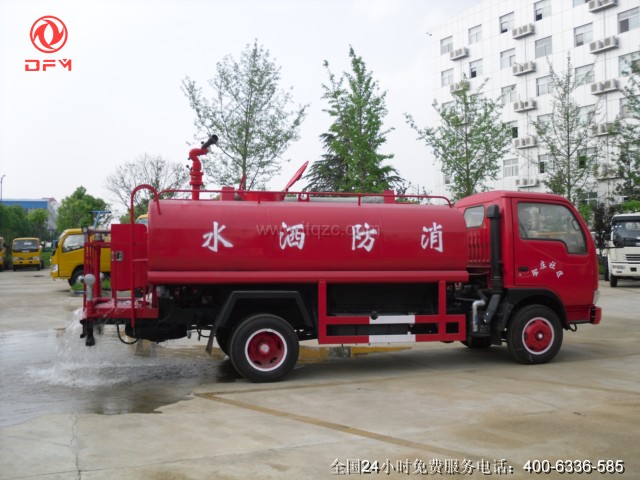 東風(fēng)小霸王社區(qū)消防灑水車(chē)